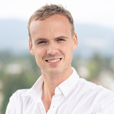 Portrait of Riley Jarvis, Executive Performance Coach · Energy, Sleep and Focus